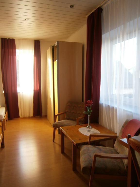 Hotel Strauss ヴァルトブロン 部屋 写真