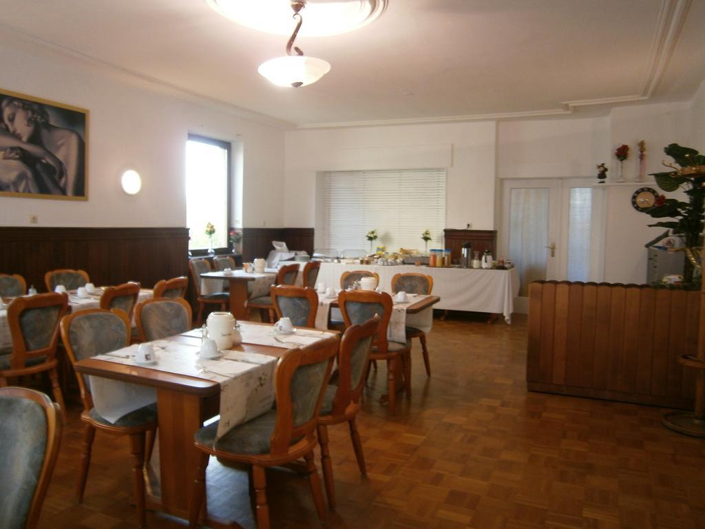 Hotel Strauss ヴァルトブロン エクステリア 写真
