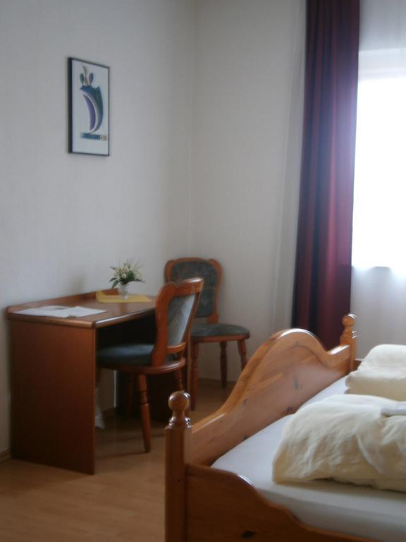 Hotel Strauss ヴァルトブロン 部屋 写真