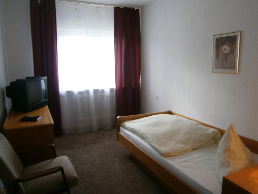 Hotel Strauss ヴァルトブロン 部屋 写真